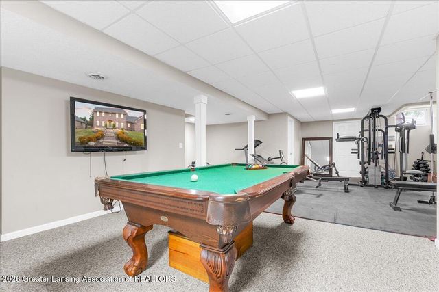 2120 Walmar Drive, Lansing, MI 48917