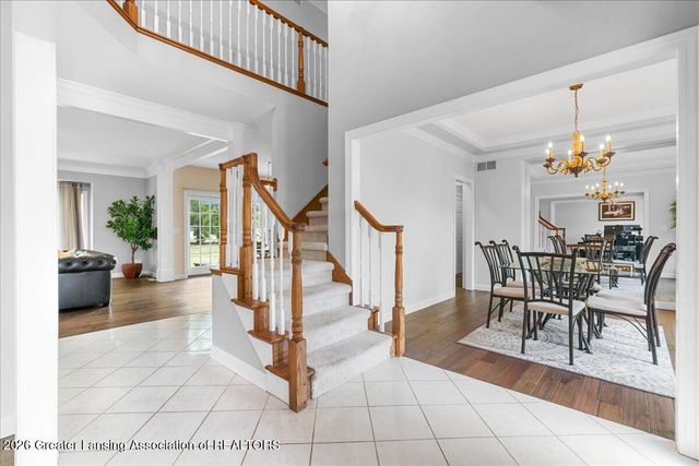 2120 Walmar Drive, Lansing, MI 48917