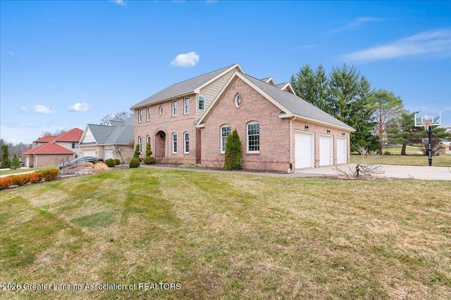2120 Walmar Drive, Lansing, MI 48917