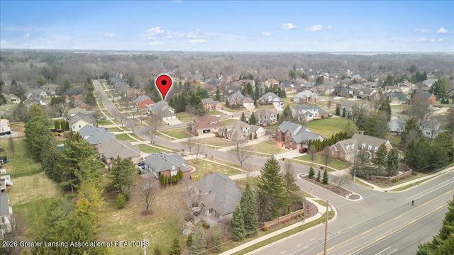 2120 Walmar Drive, Lansing, MI 48917