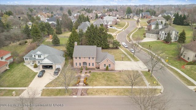 2120 Walmar Drive, Lansing, MI 48917