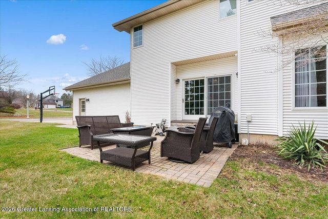 2120 Walmar Drive, Lansing, MI 48917