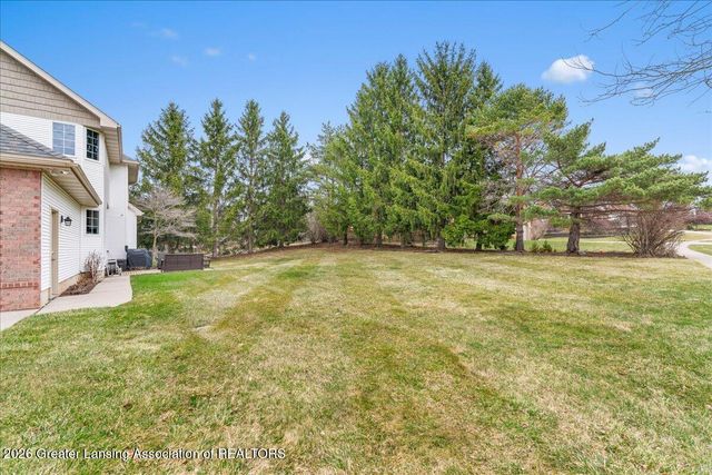 2120 Walmar Drive, Lansing, MI 48917