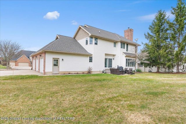 2120 Walmar Drive, Lansing, MI 48917