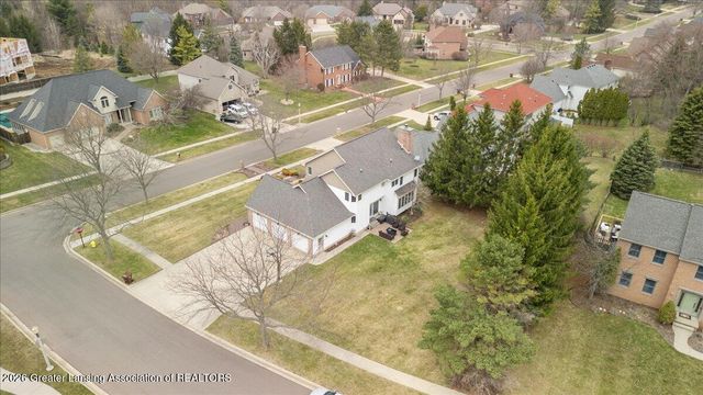 2120 Walmar Drive, Lansing, MI 48917