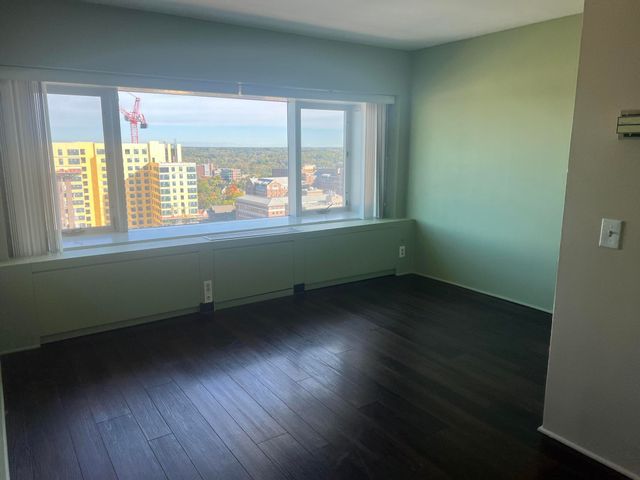 555 E William Street 22G, Ann Arbor, MI 48104