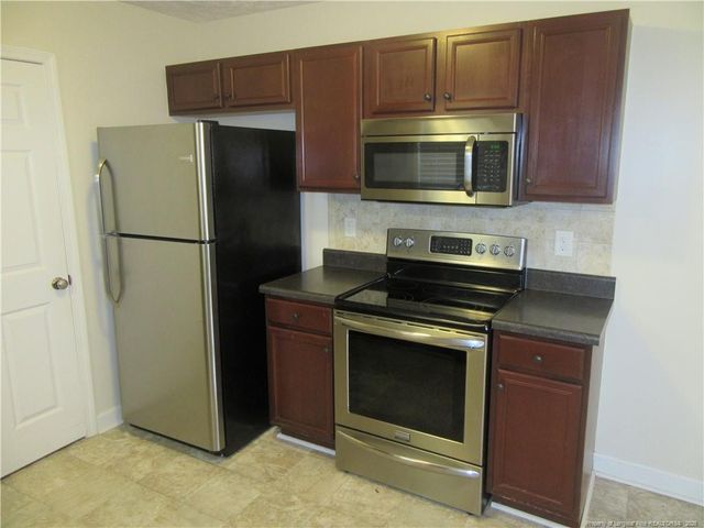 2212 Cliff Swallow Drive, Fayetteville, NC 28306