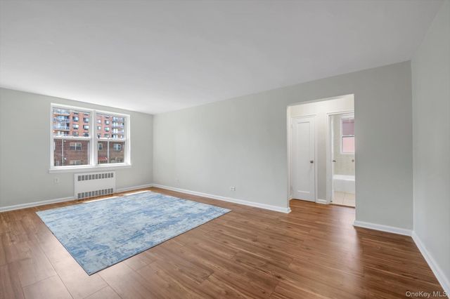 144-44 41st Avenue 3N, Flushing, NY 11355