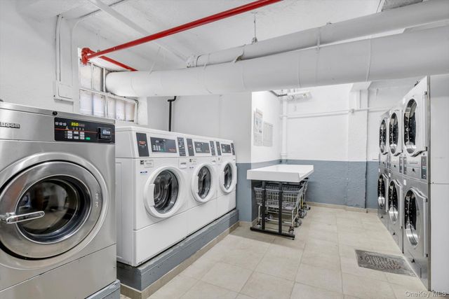144-44 41st Avenue 3N, Flushing, NY 11355