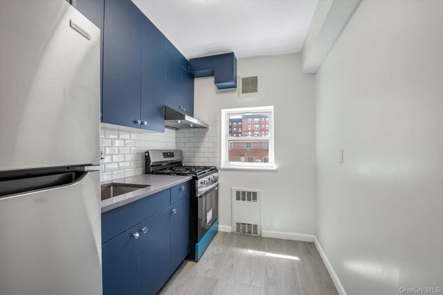 144-44 41st Avenue 3N, Flushing, NY 11355