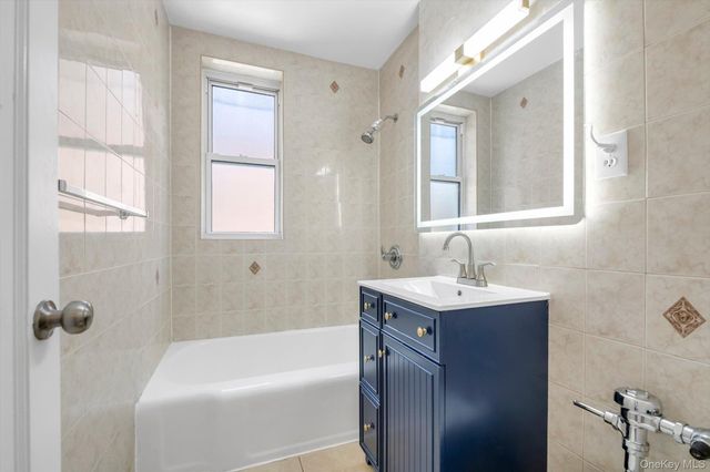 144-44 41st Avenue 3N, Flushing, NY 11355
