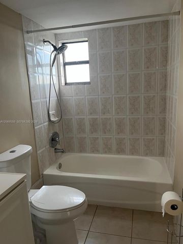 4550 NW 9th Street 701E, Miami, FL 33126