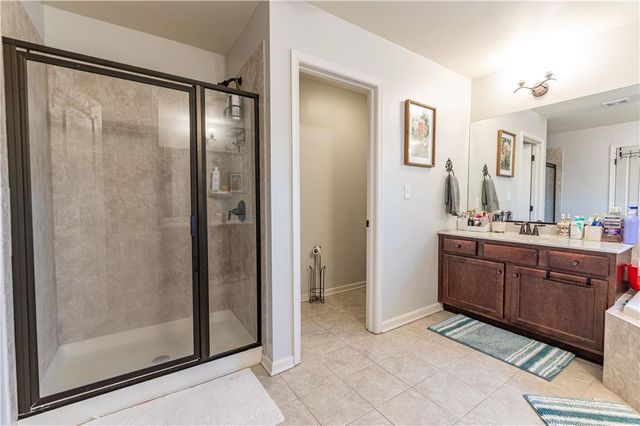 2140 Eagles Landing Drive, Upper Nazareth Twp, PA 18064
