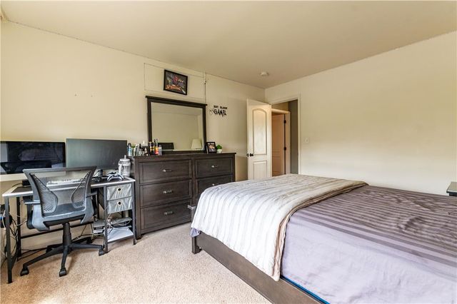 2140 Eagles Landing Drive, Upper Nazareth Twp, PA 18064