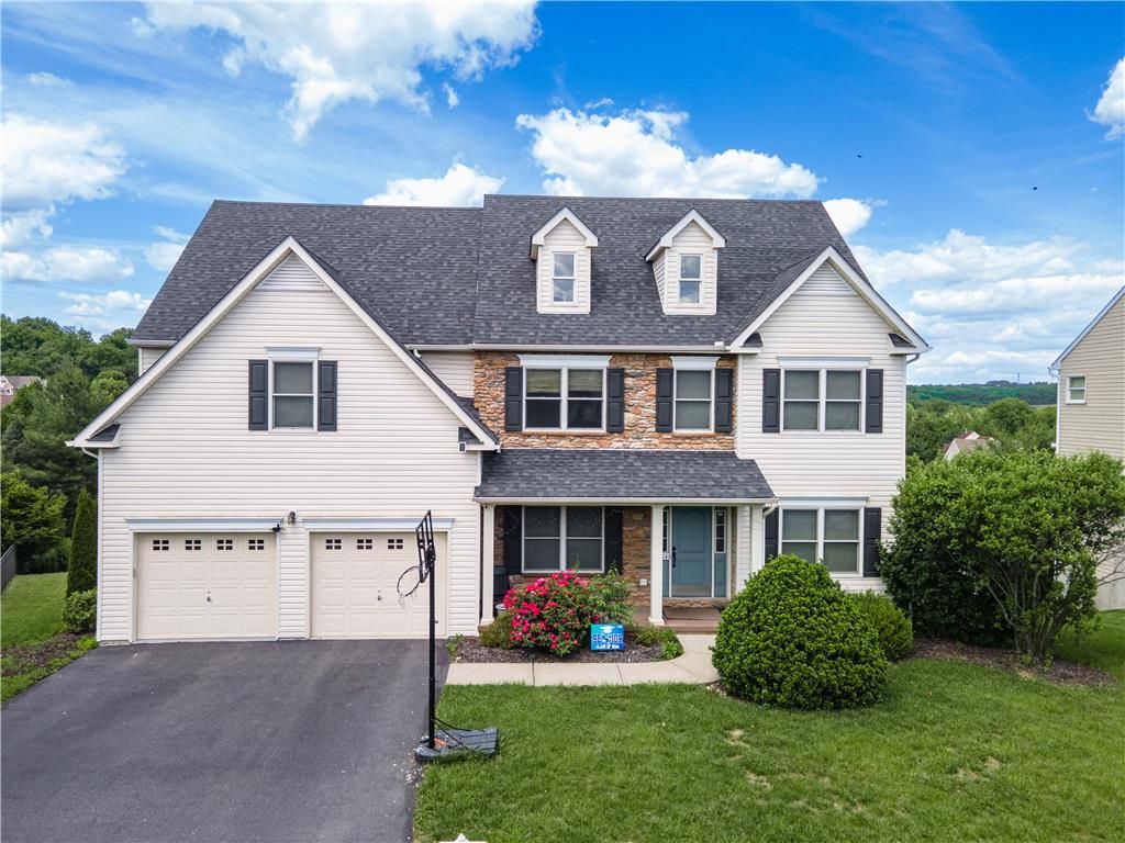 2140 Eagles Landing Drive, Upper Nazareth Twp, PA 18064