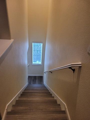 5012 Wuthering Ave, Sacramento, CA 95823