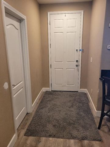 5012 Wuthering Ave, Sacramento, CA 95823