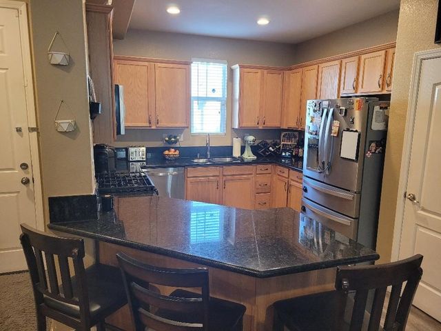 5012 Wuthering Ave, Sacramento, CA 95823