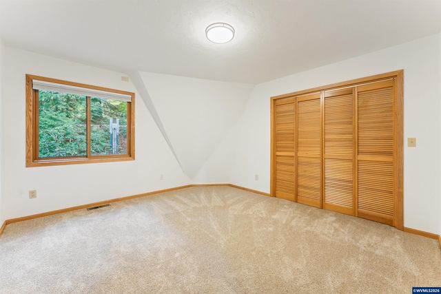 7210 NW Grandview Dr, Corvallis, OR 97330