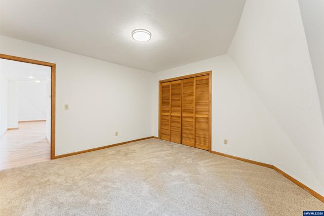 7210 NW Grandview Dr, Corvallis, OR 97330
