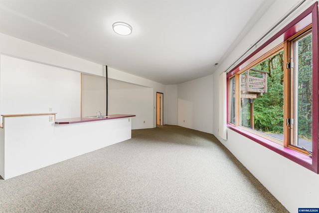 7210 NW Grandview Dr, Corvallis, OR 97330