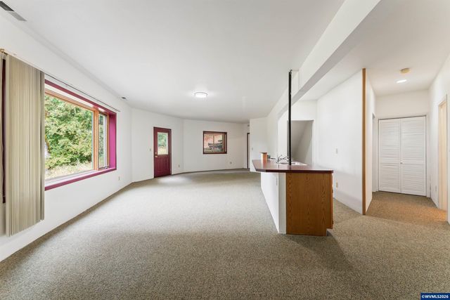 7210 NW Grandview Dr, Corvallis, OR 97330