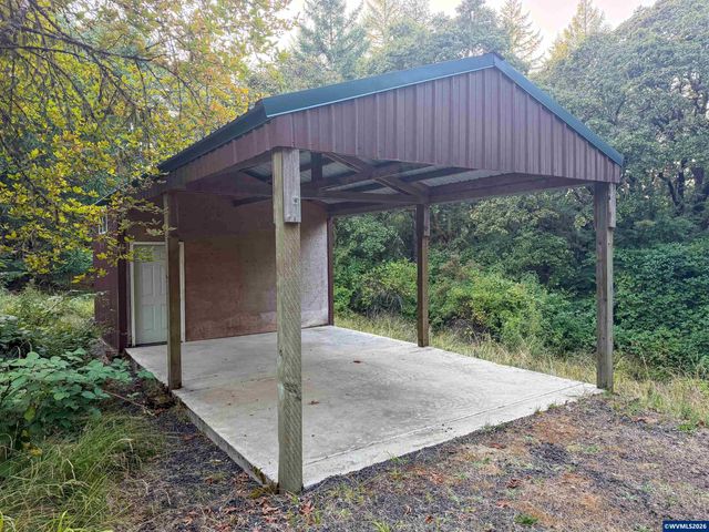 7210 NW Grandview Dr, Corvallis, OR 97330