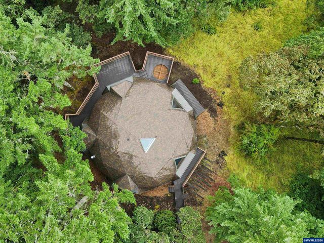 7210 NW Grandview Dr, Corvallis, OR 97330