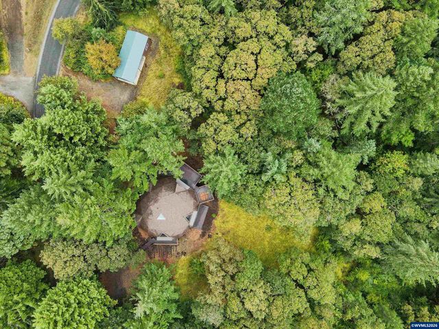 7210 NW Grandview Dr, Corvallis, OR 97330