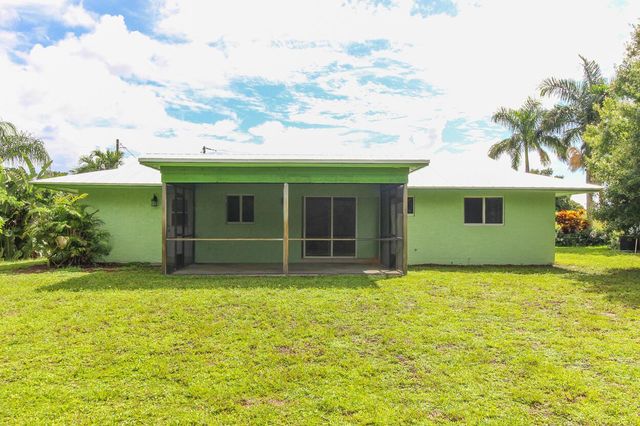 431 NE Julia Court, Jensen Beach, FL 34957