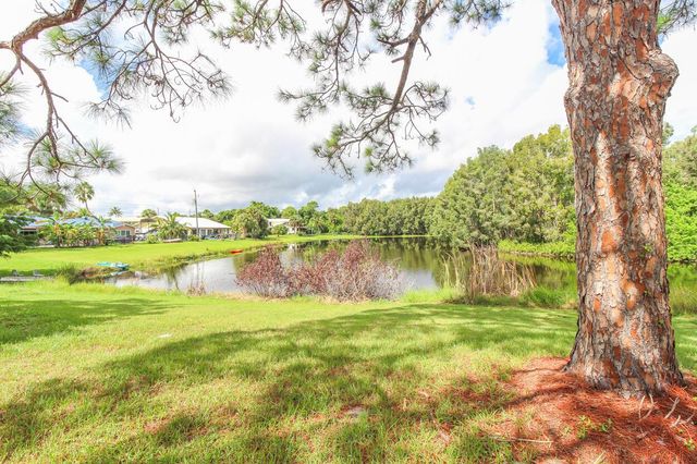 431 NE Julia Court, Jensen Beach, FL 34957