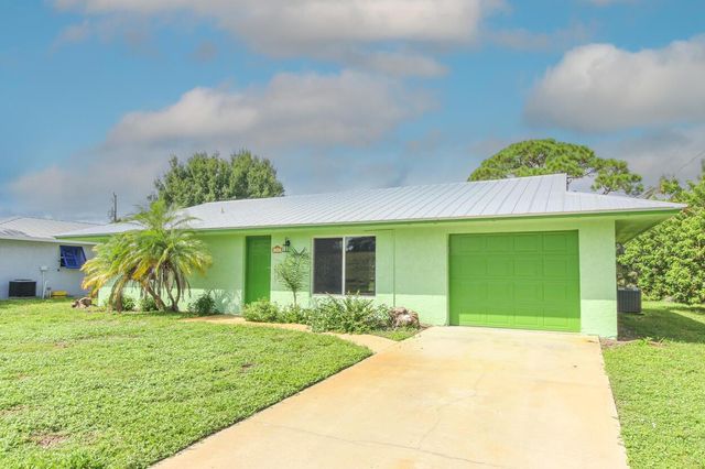 431 NE Julia Court, Jensen Beach, FL 34957