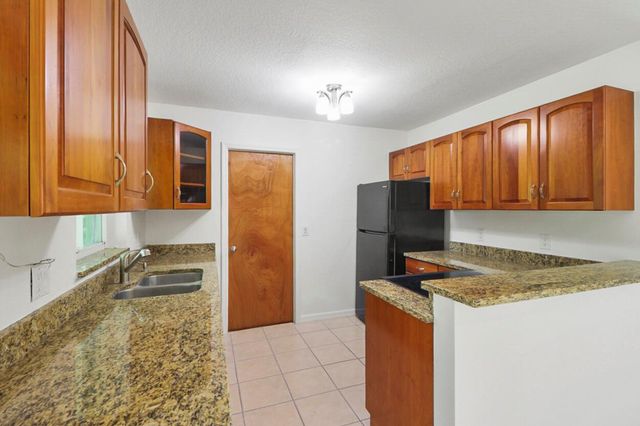 431 NE Julia Court, Jensen Beach, FL 34957