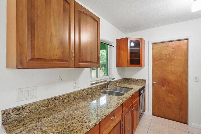 431 NE Julia Court, Jensen Beach, FL 34957