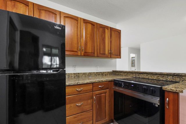 431 NE Julia Court, Jensen Beach, FL 34957
