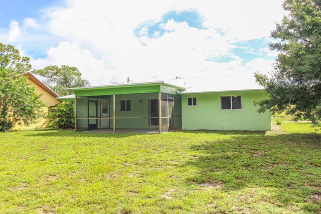 431 NE Julia Court, Jensen Beach, FL 34957