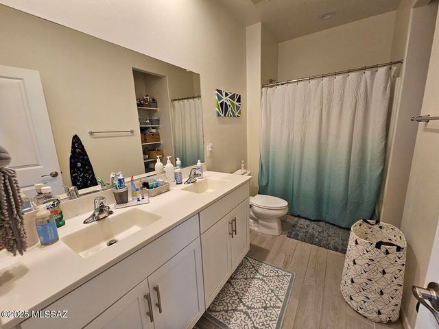 10800 W Embrey Drive, Marana, AZ 85653