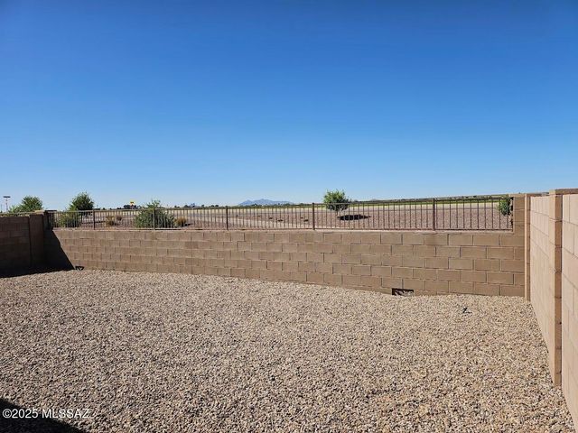 10800 W Embrey Drive, Marana, AZ 85653