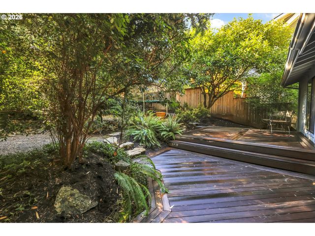 3212 Nw WILSON St, Portland, OR 97210