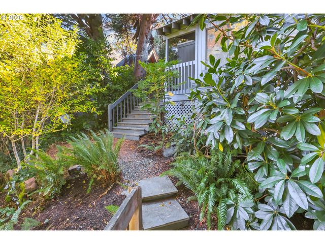 3212 Nw WILSON St, Portland, OR 97210