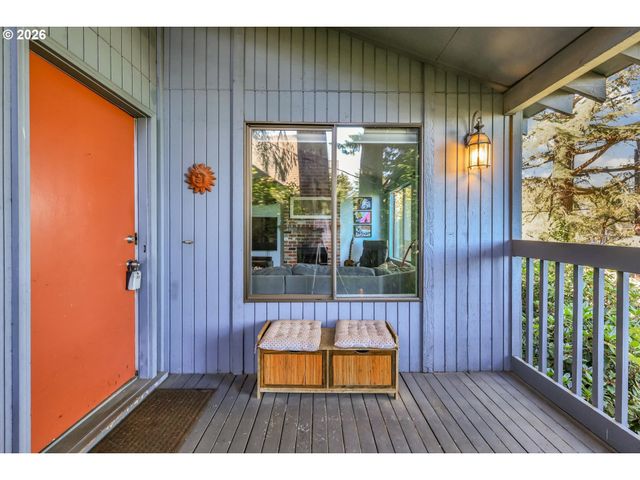 3212 Nw WILSON St, Portland, OR 97210