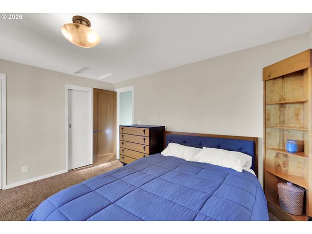 3212 Nw WILSON St, Portland, OR 97210