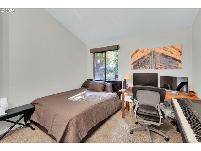 3212 Nw WILSON St, Portland, OR 97210