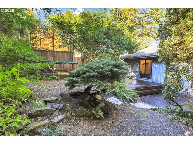 3212 Nw WILSON St, Portland, OR 97210