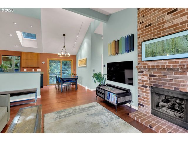 3212 Nw WILSON St, Portland, OR 97210