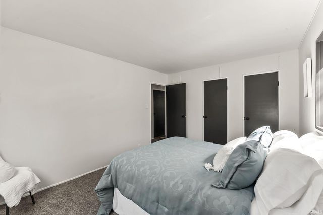 1194 Braeburn Drive, New Haven, IN 46774