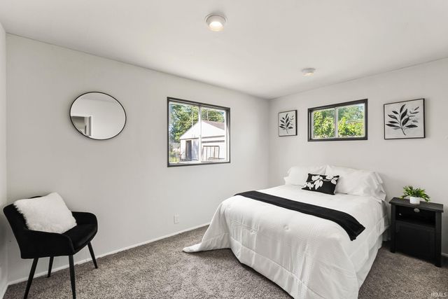 1194 Braeburn Drive, New Haven, IN 46774