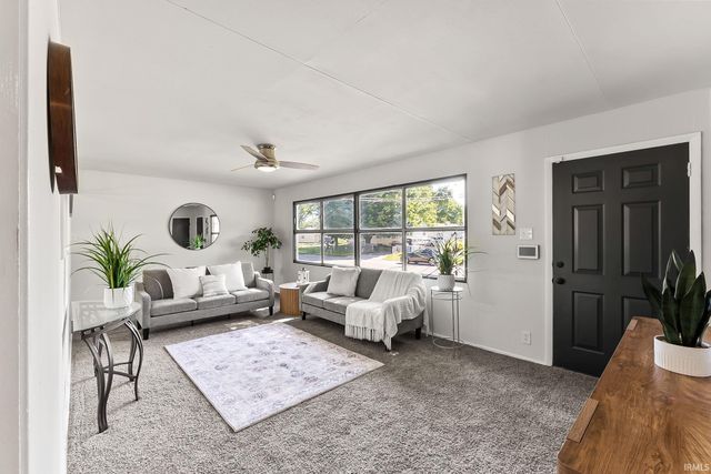 1194 Braeburn Drive, New Haven, IN 46774