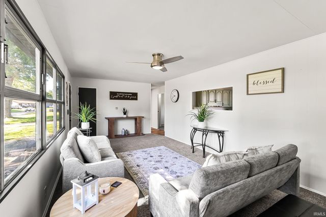 1194 Braeburn Drive, New Haven, IN 46774