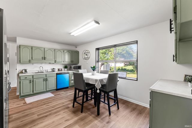 1194 Braeburn Drive, New Haven, IN 46774